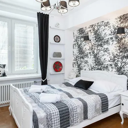 Nowolipie By Renters Apartment *