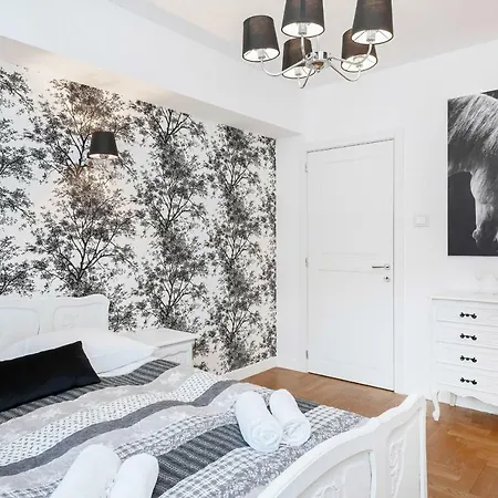 Nowolipie By Renters Apartment *